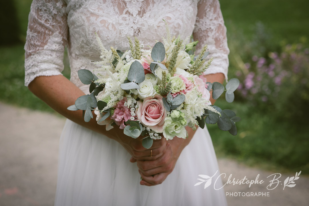 Baillargues - bouquet de fleurs d'une mariée